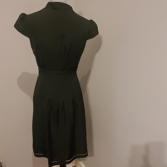 *NWT* TAHARI Black Cap Sleeve Dress - Picture 4 of 6